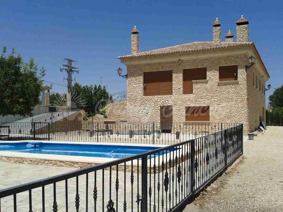 Villa i Villena, Alicante - foto 1